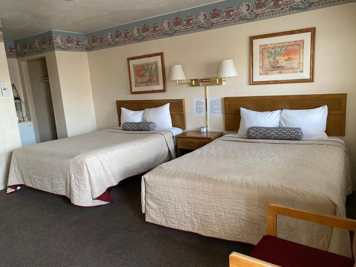 Rainbow Inn Carrizozo Bagian luar foto
