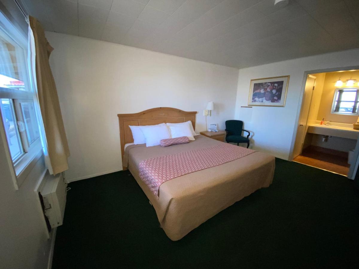 Rainbow Inn Carrizozo Bagian luar foto