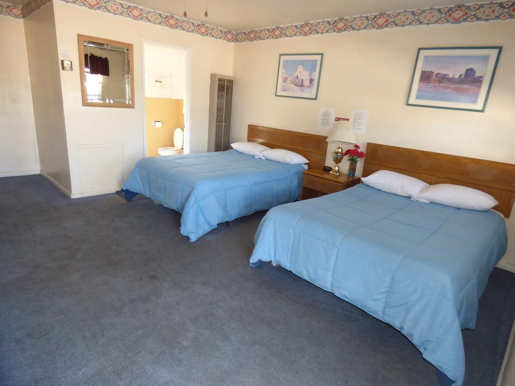 Rainbow Inn Carrizozo Bagian luar foto