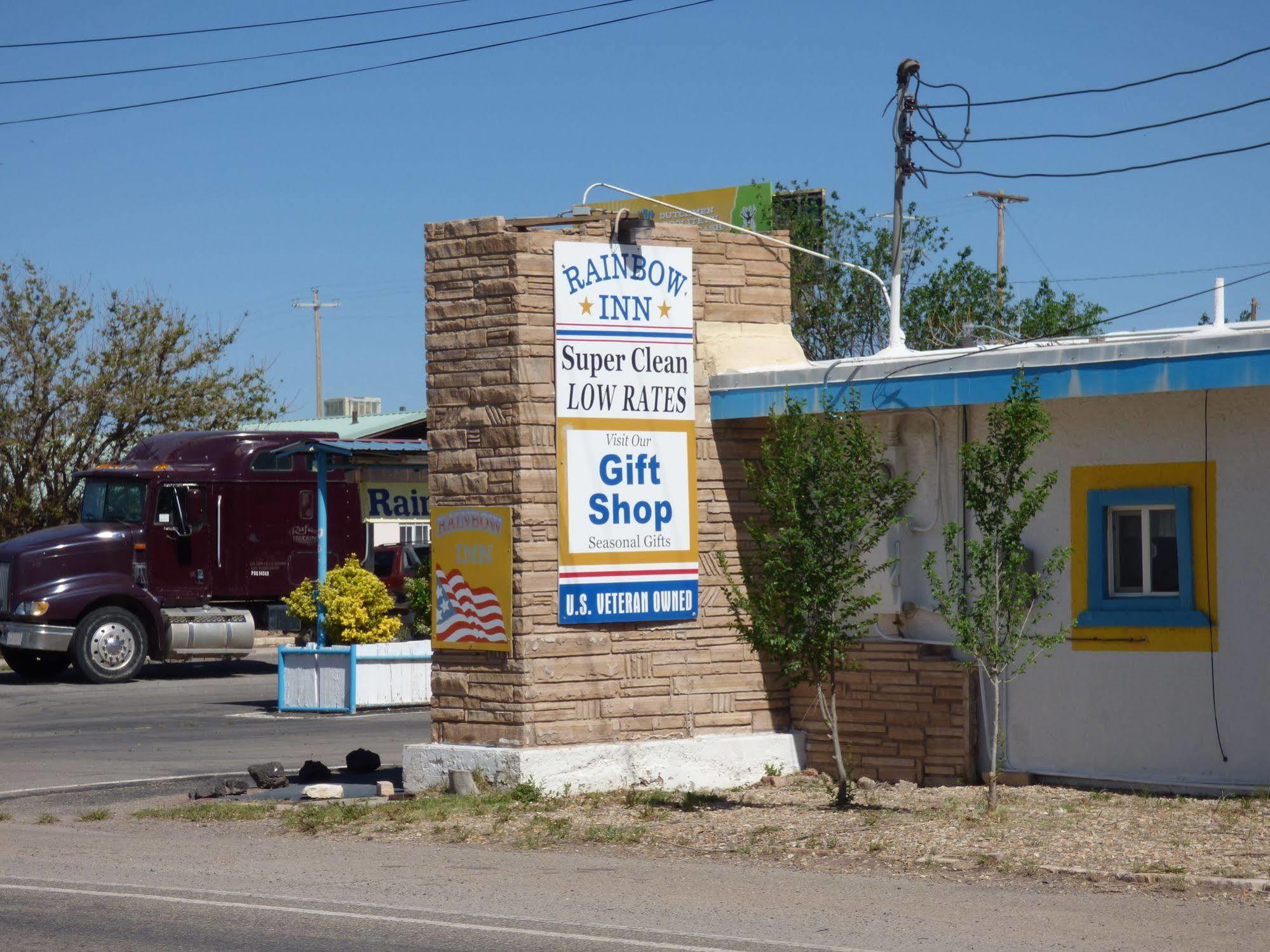 Rainbow Inn Carrizozo Bagian luar foto